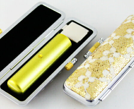 メタリックカラー本水牛＆スワロフスキー きらめきラメ（花）印鑑ケース付 【10.5mm】 イエロー